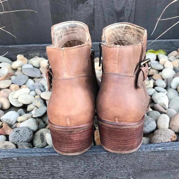 UGG Bellamy brown leather sheepskin lined ankle boots. Sz 9 - Picture 5 of 13